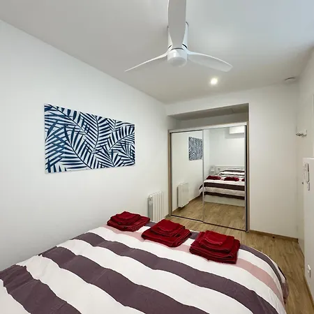 Apartamento 1ch Avec Terrasse Et Jardinet A 400m De La *